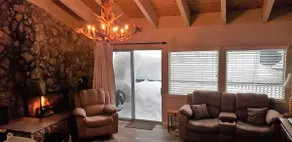 South Lake Tahoe 3 Story Condo Sleeps 8 WiFi - Image 5