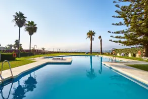 Mediterranean beachfront apartment - Image 3