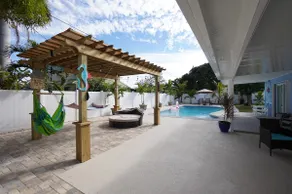 Sandy Shores Villa. Beachside Heated Pool Paradise - Image 3