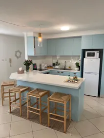 Unit in the heart of Burleigh. 1 night stay avail - Image 2