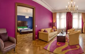 Elegant Deluxe Suite in Vienna's Historic Center - Image 3