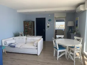 Apartment by the sea - Image 2