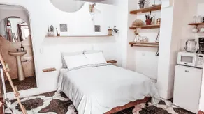 2B- $Cheap, Comfy, Clean/Great Terrace & Location - Image 2