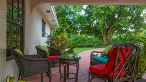 Four Oaks Hideaway in Homestead/Redlands - Image 4