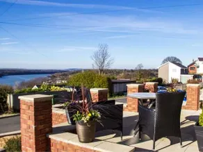 Cosy apartment with stunning views - Image 5