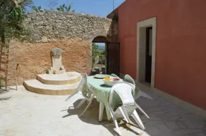 Antico Casale Pizzo er en smuk gård tidligt 900 nyrenoverede - Image 2