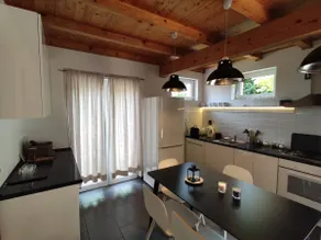 Walnut Guesthouse Igal - Image 3