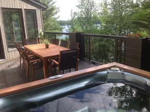 THE CONDOR – LUXURY CHALET IN THE LAURENTIANS – HOT TUB – LAKE - Image 4