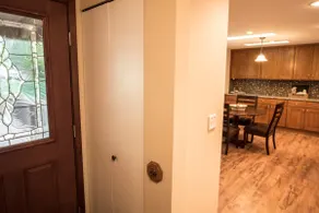 Peaceful Retreat and Spacious 5 BDRM in Sammamish - Image 3