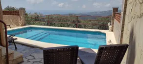2 bedroom mountain retreat with pool and sea views - Image 1
