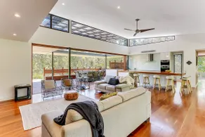 Calanthe Acreage - With Heated Spa Pool - Image 2