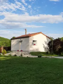 small house in the countryside. - Image 4