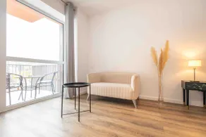 Large Studio - Balcony - Spa and Gym in Building - Free Parking - Image 3