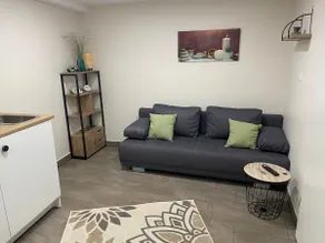 Studio situé aux abords de la forêt avec parking - Image 2