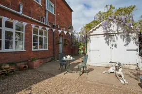 Observatory House Bedford - Image 3