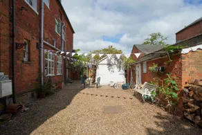 Observatory House Bedford - Image 2