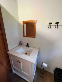 Lakefront 3-bedroom cottage on Deer Lake - Image 2