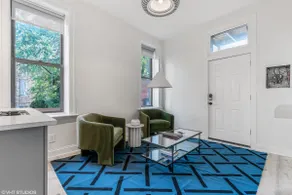 Lincoln Park Gem: 1-BR Modern Apartment - Image 3