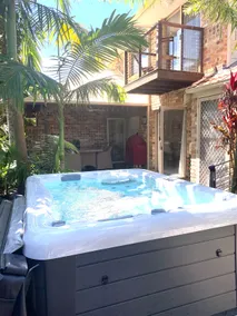 Akai Hana-Hot jacuzzi-perfect location - Image 4