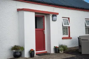 Barney's Lodge - Image 2