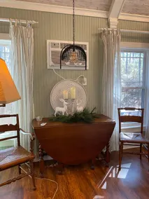 Adorable 1-bedroom guesthouse on the river - Image 4