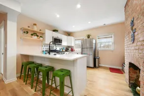 Child Friendly, Parking, King Bed, 15 min to DT - Image 3