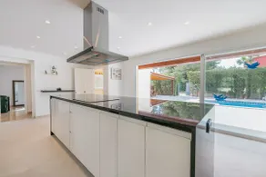 Voll ausgestattete gemütliche Villa mit Garten, Terrasse und Grill | Nah am Strand - Image 4