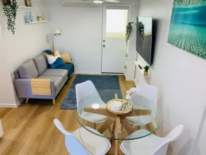 Luxurious Guesthouse - Image 2
