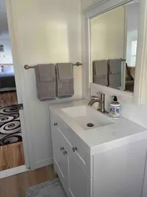 Adorable one bed room guest house with shared pool - Image 5