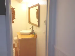 Pink Flamingo INN- Suite B - Image 3