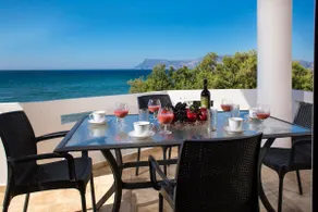 Mavros Molos Seaside deluxe Apartment - Image 2
