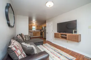 ⭐️Newly Renovated Perfect for Business and Leisure⭐️ - Image 2