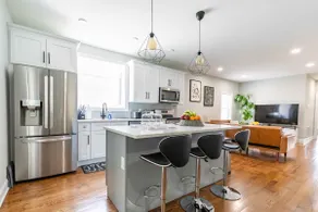 #1 🗽Massive 3BR 2BT+2🅿️ KingBd near NYC&Am.Dream - Image 2