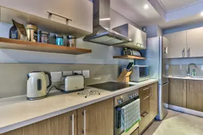 Canal Quays Apartments - Image 4