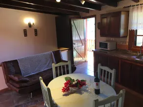 Rural house in a valley with sea views and swimming pool. - Image 4