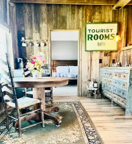 Historic Carriage House with Modern Amenities - Image 5