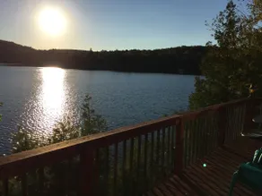 Le petit chalet sur le lac - Image 3