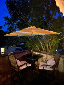 Tree house, Wi-Fi, jacuzzi, 10 min 2 dwntn pet fee - Image 3