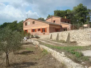House with Pool in Penedès, 1 hour from Barcelona - Image 2