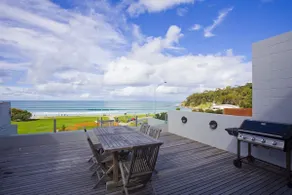 ONE 36 - CENTRAL BEACHFRONT APARTMENT WITH FIRST CLASS VIEWS AND WIFI - Image 5