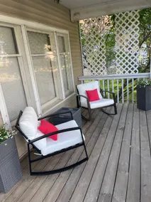 Private home near Hillsdale Hospital - Image 2