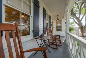 Pineapple Cottage, Galveston historic charm - Image 5