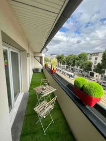 Moderne 2-BR Duplex next to metro AC & Parking - Image 2