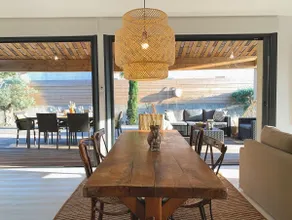 Le Petit Bali Spacieuse Villa pour 8 avec Piscine - Image 2