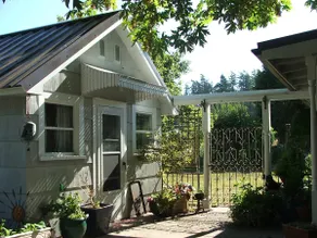 Garden Cottage w/Pool at the Sunburnt Mermaid - Image 5