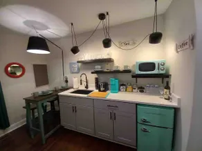 Cousy mini Studio close to downtown and Airport - Image 5