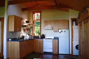 Galiano Cabin Hideaway - Image 5