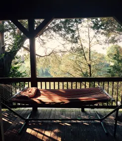 Beautiful River Retreat Studio Apt - Image 2