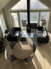 Large and modern waterfront house right by the ocean - Image 4