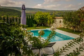 Heaven Hills, Luxury Villa for 18 wtih Pool & BBQ - Image 3